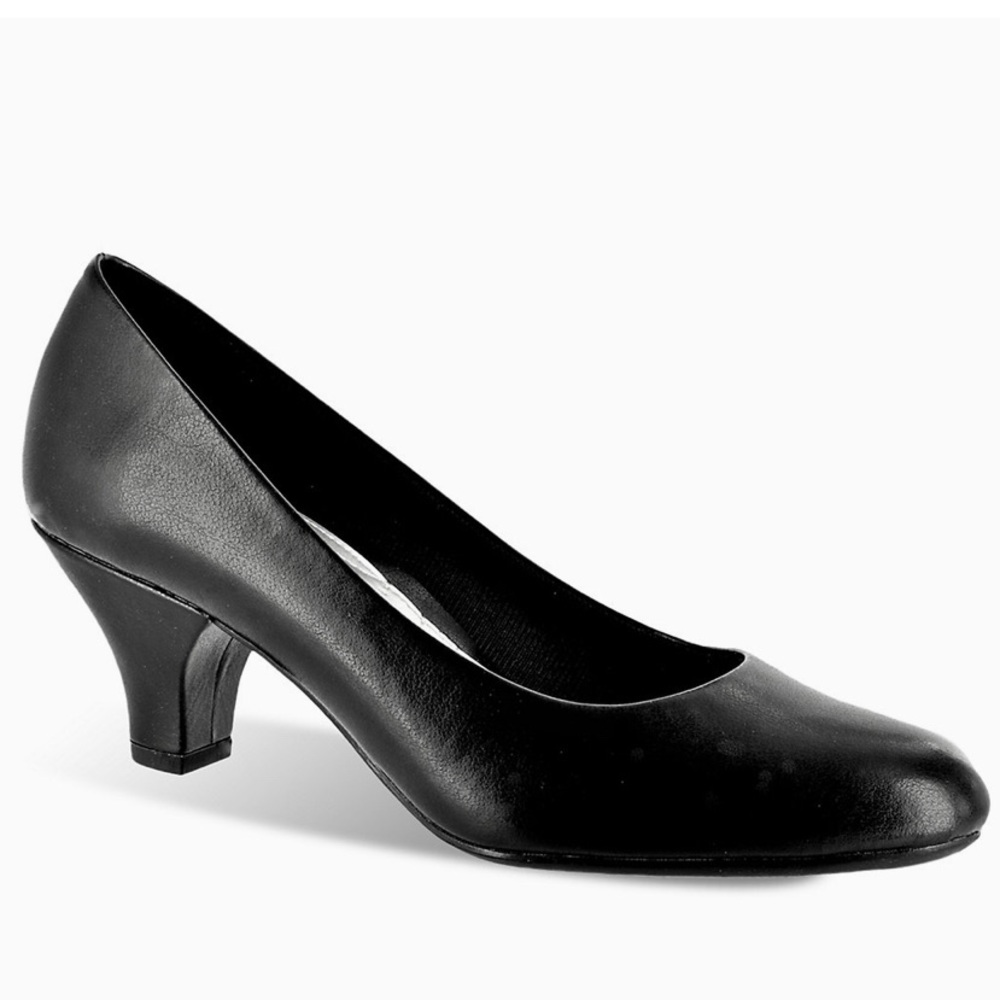 NWT Black Low Heel Pumps